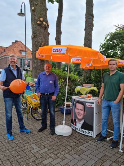 Örtliche CDU-Infostände zur Kommunalwahl - Infostand bei Aktiv in Wardenburg
